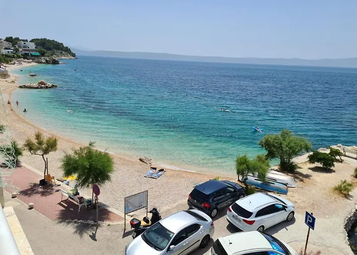 Adrion Apartman *